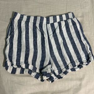 Striped shorts from forever 21, lightly worn, good condition, size S